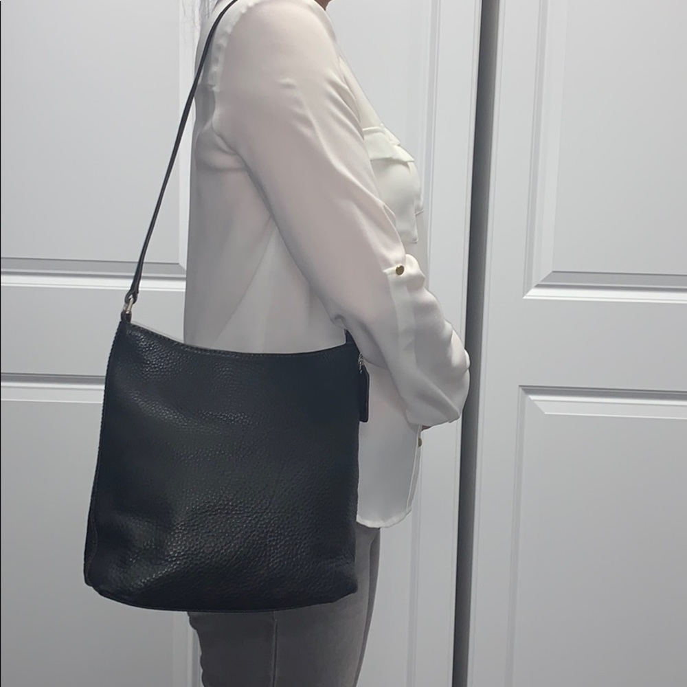 Vintage Coach Black Leather Crossbody Bag w/adjustable strap